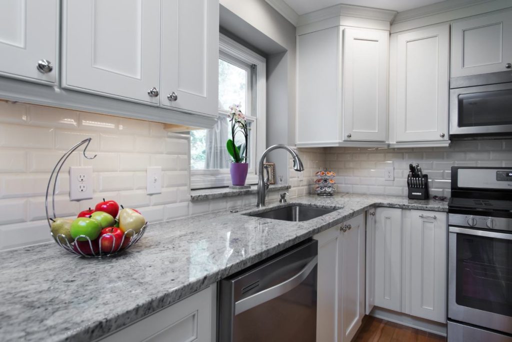 Stainless steel undermount sink